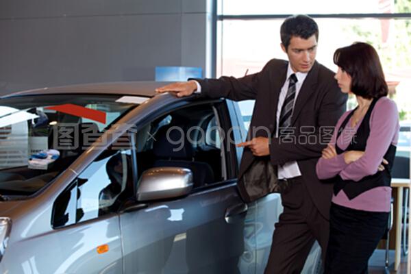 駕馭未來 全方位解讀汽車特點，助力您的明智之選